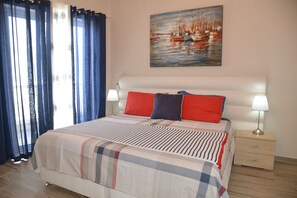 2 bedrooms, iron/ironing board, travel crib, free WiFi