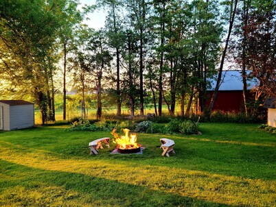 Centrally located in the NE Iowa Driftless Area!