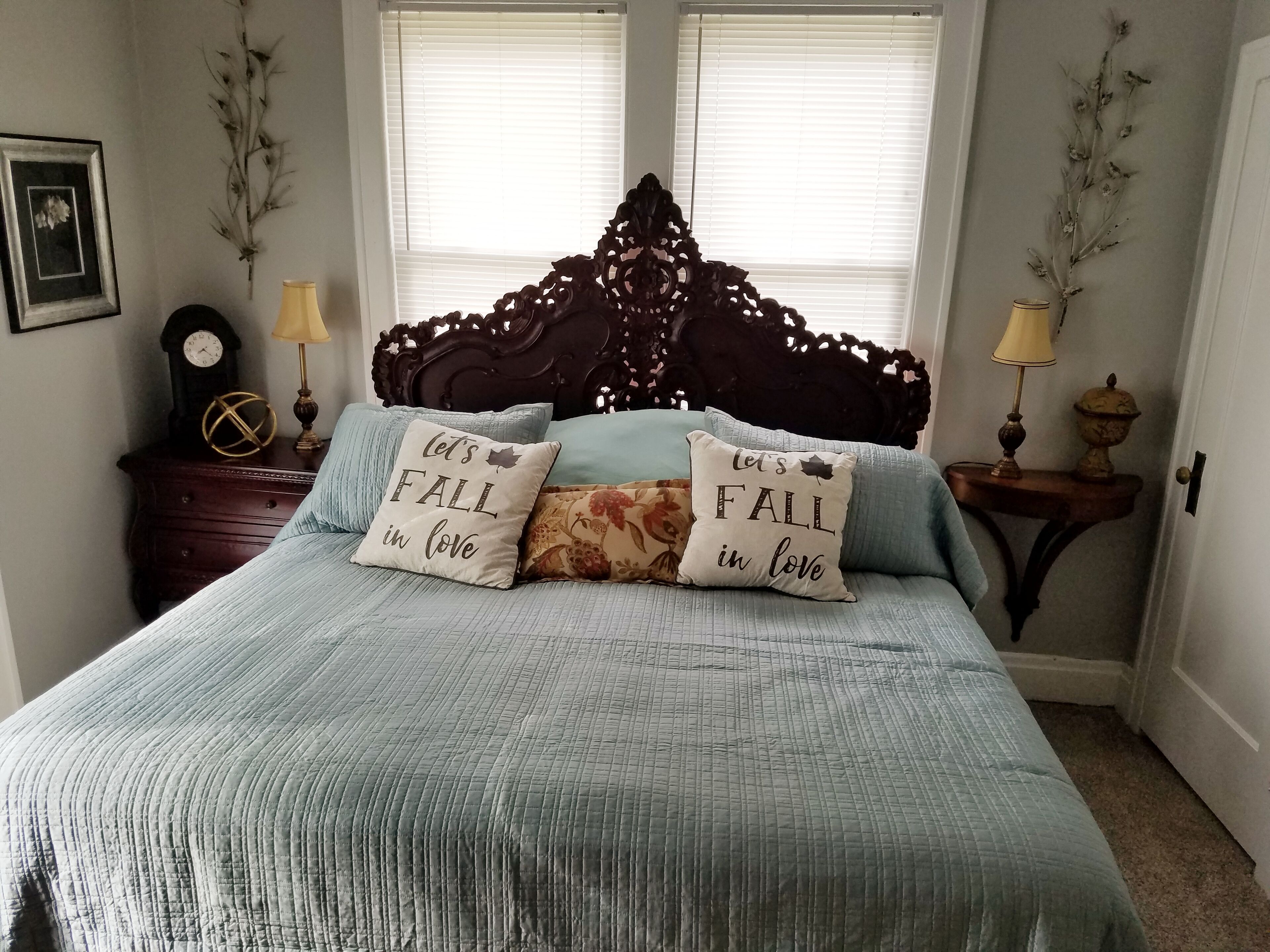 3 bedrooms, iron/ironing board, travel crib, free WiFi