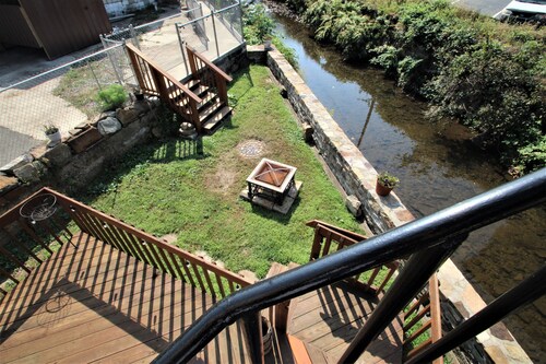 Luxury Loft minutes from Laurel Highlands