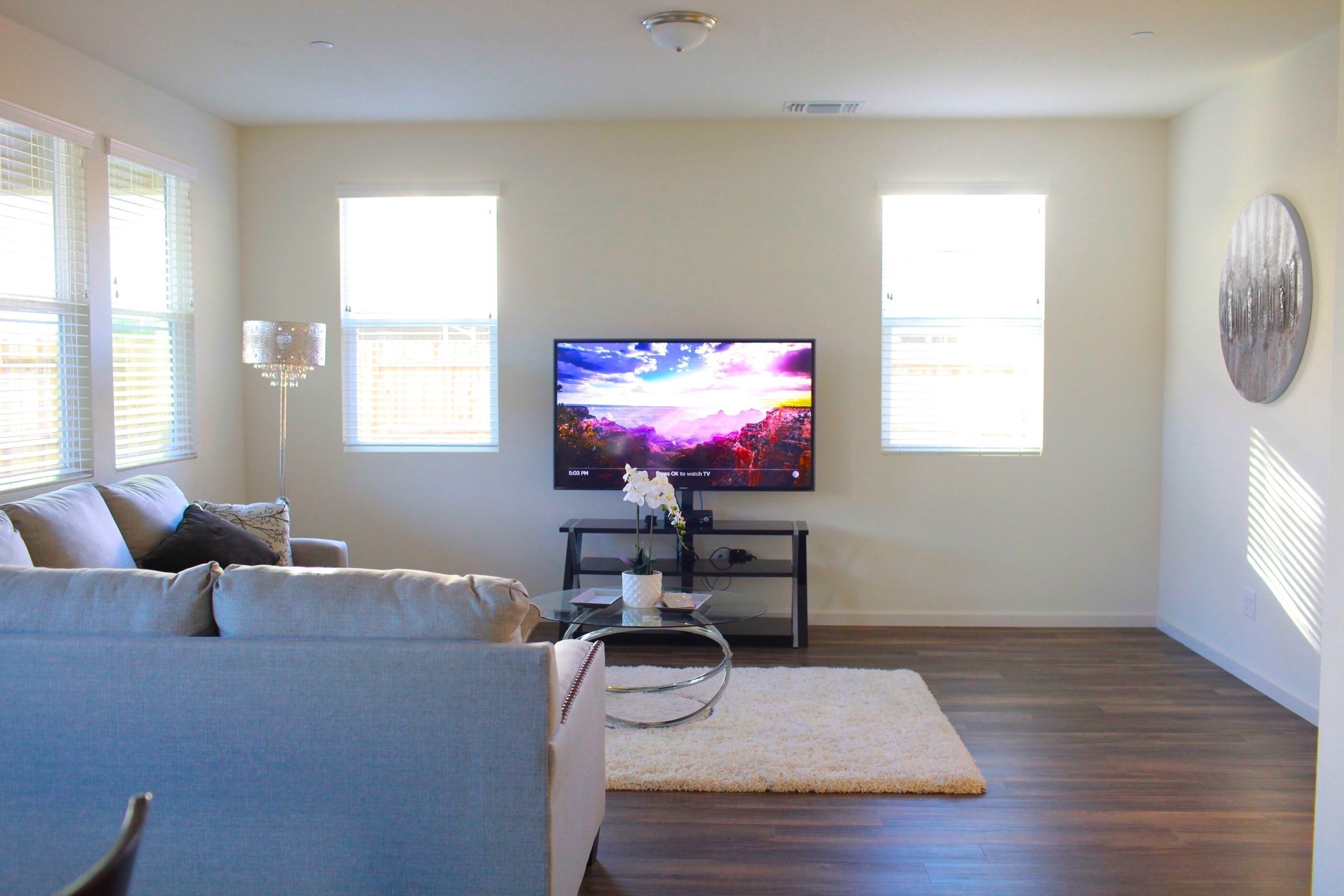 NEW Beautiful Modern Spacious Home near SMF Airport