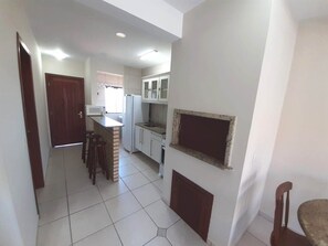 Desk, soundproofing, free WiFi, bed sheets - Residencial las dunas (Florianópolis)
