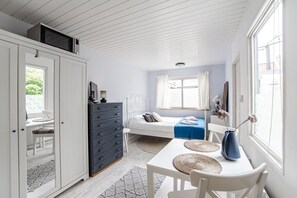 Ferros/tábuas de passar roupa, Wi-Fi, roupa de cama