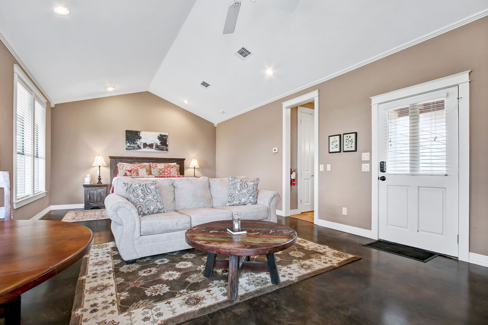 Cedar Cabin at RRR  - A Birdy Vacation Rental