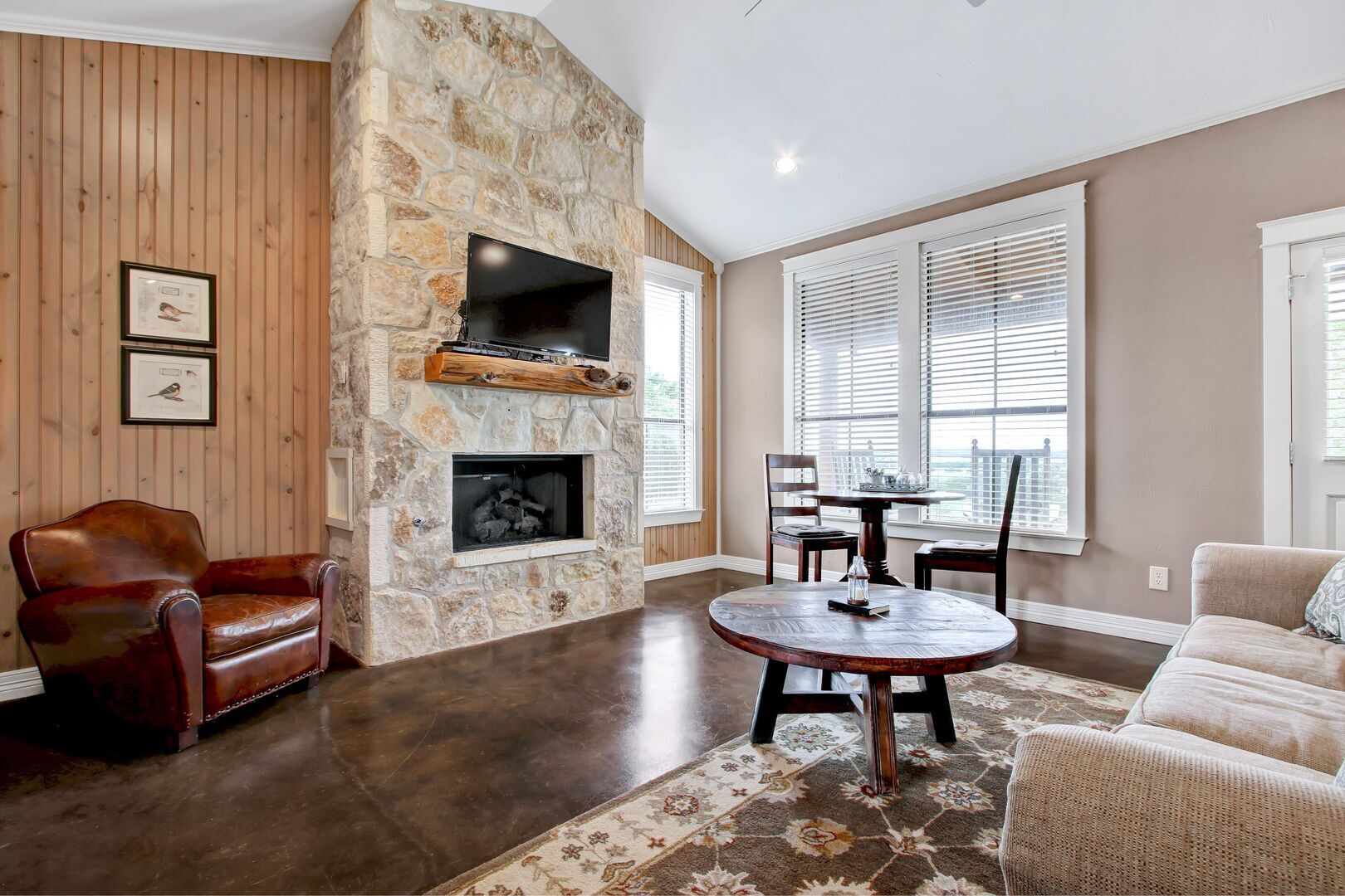 Cedar Cabin at RRR  - A Birdy Vacation Rental