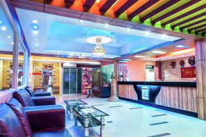 Lobby sitting area - Impiana Hotel (Dhaka)