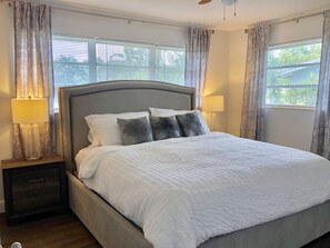 4 bedrooms, iron/ironing board, WiFi, bed sheets