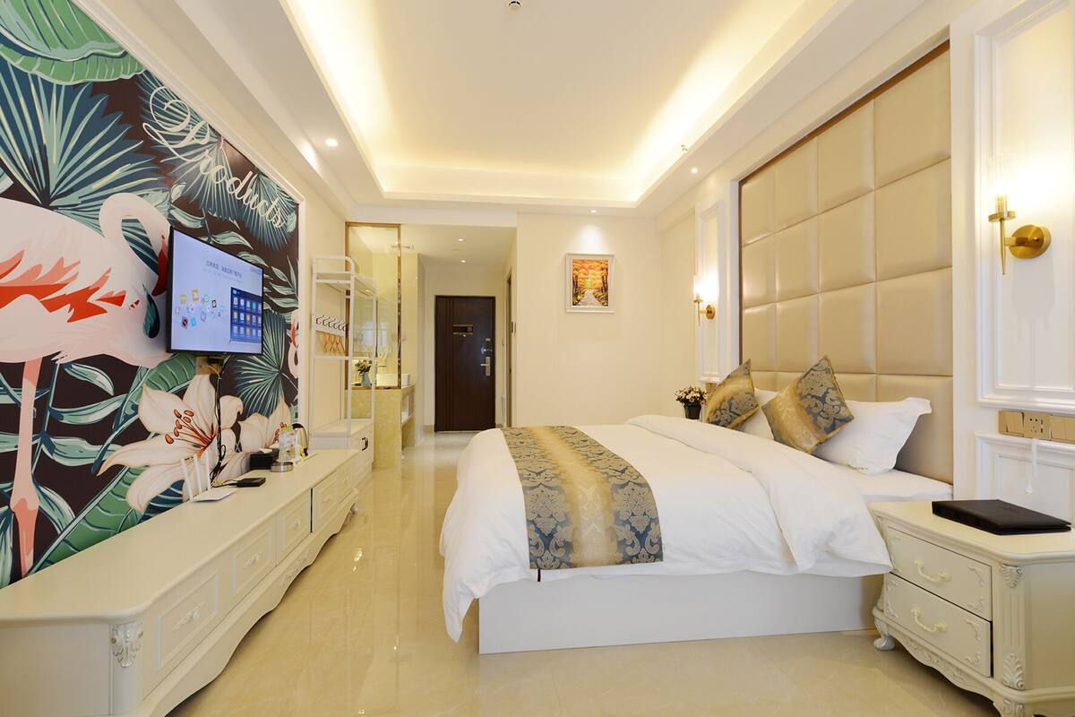 Quarto casal luxo | Edredons de pluma, individualmente decorados, individualmente mobiliados
