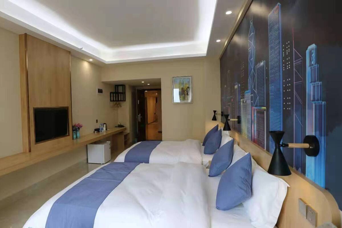 Quarto duplo empresarial | Edredons de pluma, individualmente decorados, individualmente mobiliados
