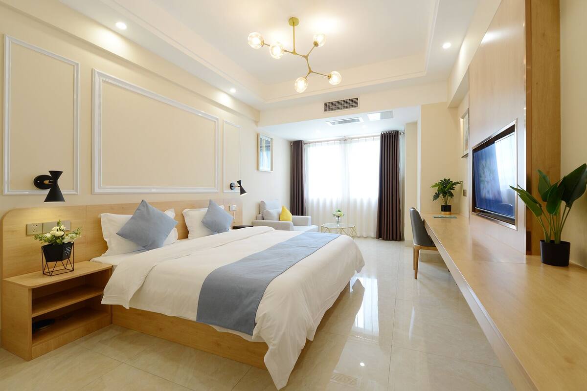 Quarto casal exclusivo | Edredons de pluma, individualmente decorados, individualmente mobiliados