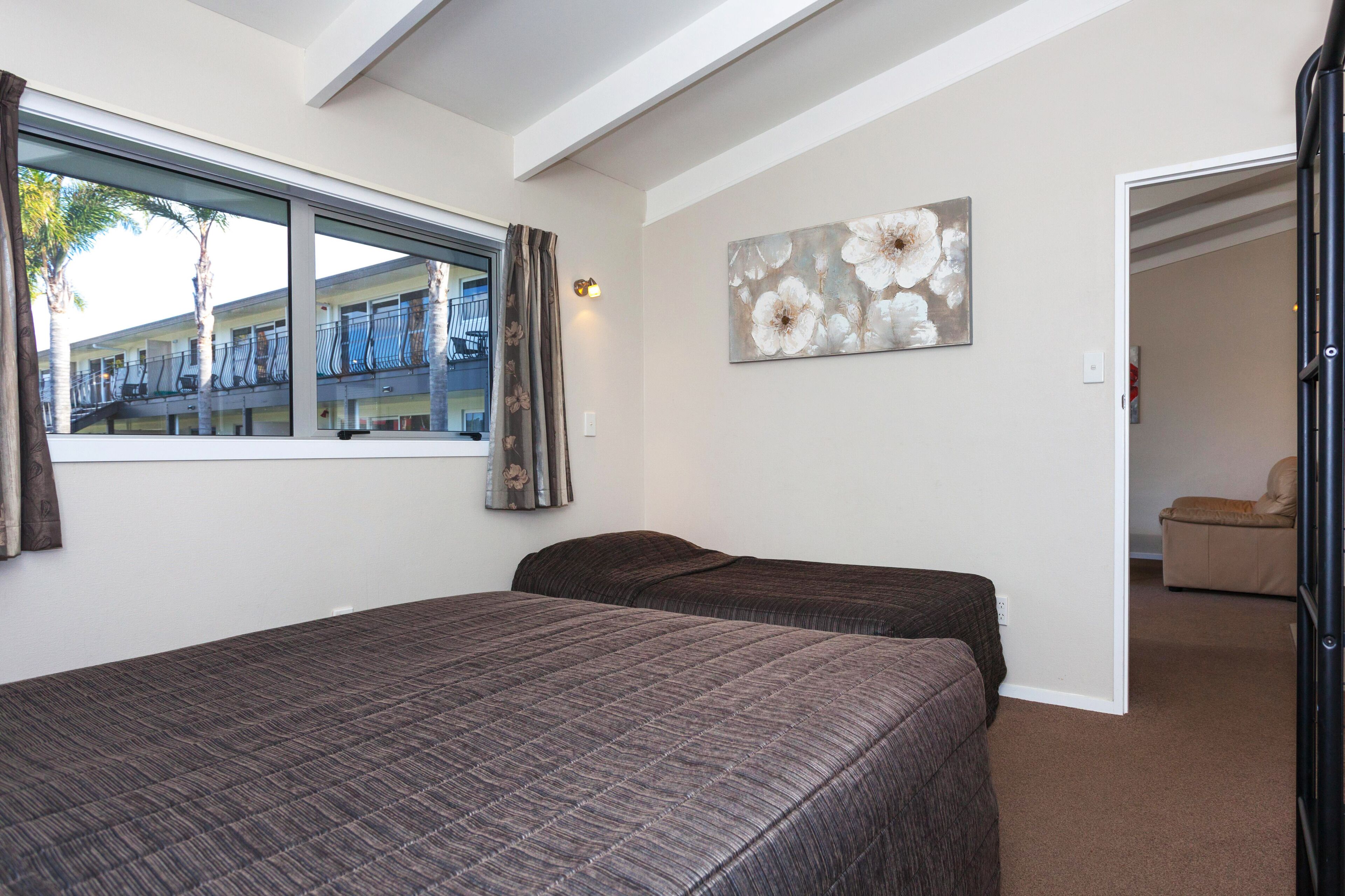 2 bedrooms, individually decorated, individually furnished