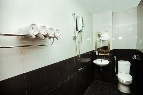 Lau 7 Hotel