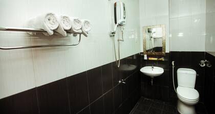 Lau 7 Hotel