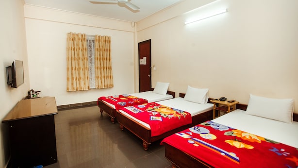 Basic Triple Room | Free WiFi - Lau 7 Hotel (Nha Trang)
