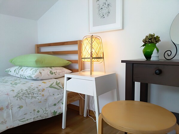1 bedroom, WiFi, bed sheets