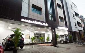 Mặt tiền nơi lưu trú