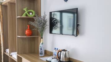 Family Room | Room amenity