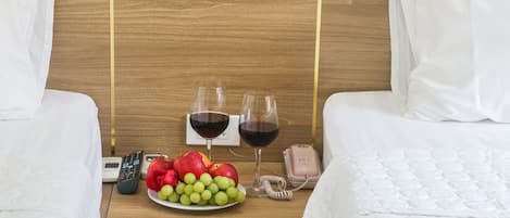 Family Room | Room amenity