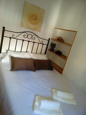 2 bedrooms, desk, iron/ironing board, travel cot