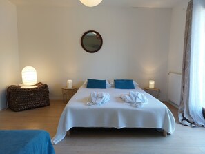 2 bedrooms, desk, iron/ironing board, travel cot