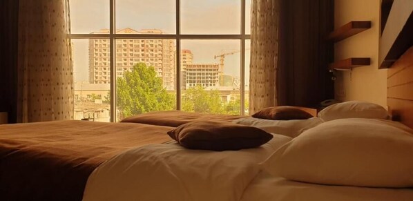 Premium bedding, minibar, individually decorated, individually furnished
