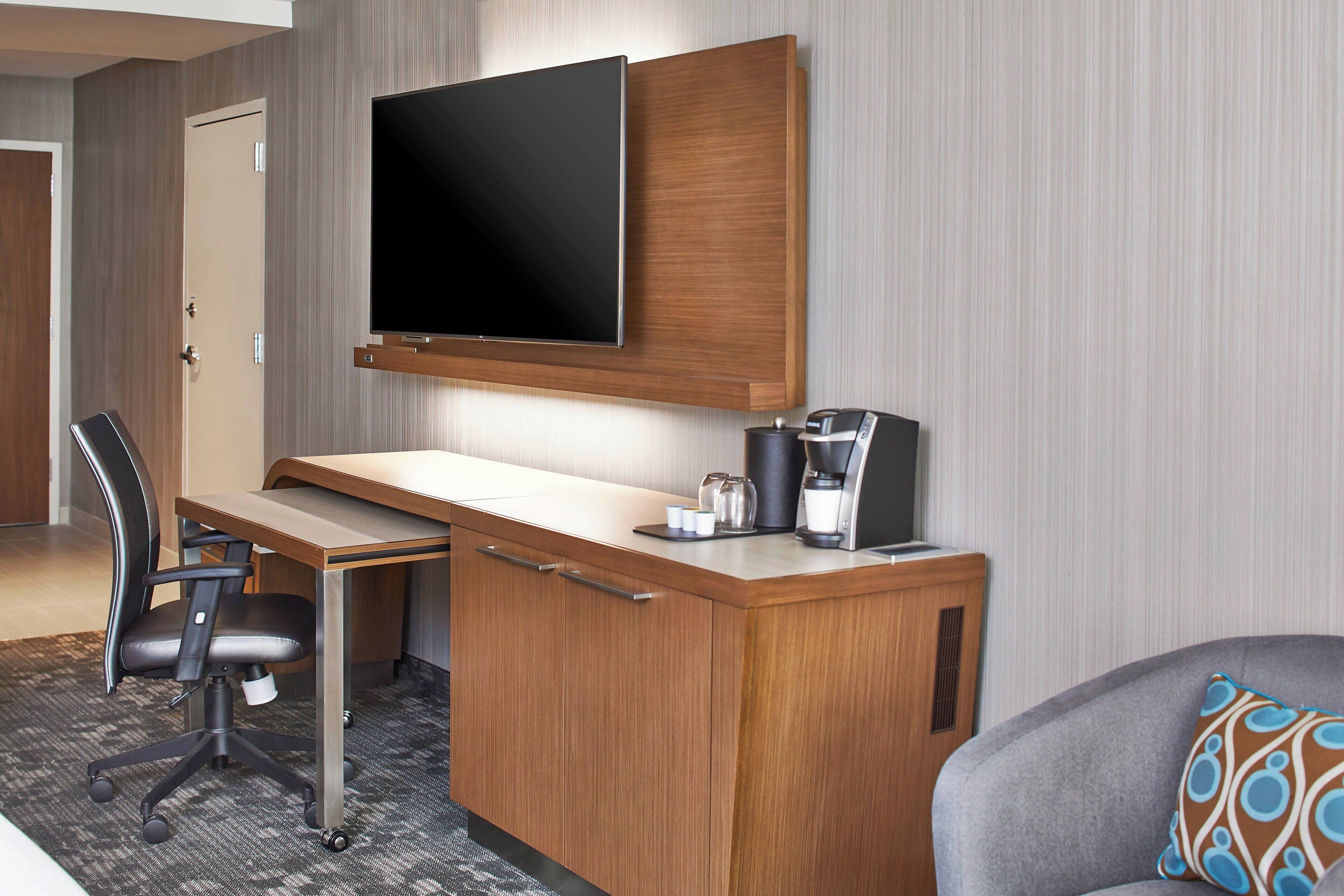 1 bedroom, in-room safe, desk, laptop workspace