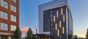 Courtyard by Marriott Baltimore Downtown/McHenry Row