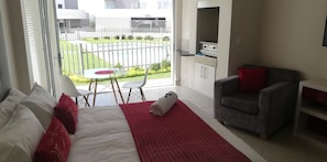 1 غرفة نوم ومكواة/لوح كي وواي فاي وملاءات أسرّة