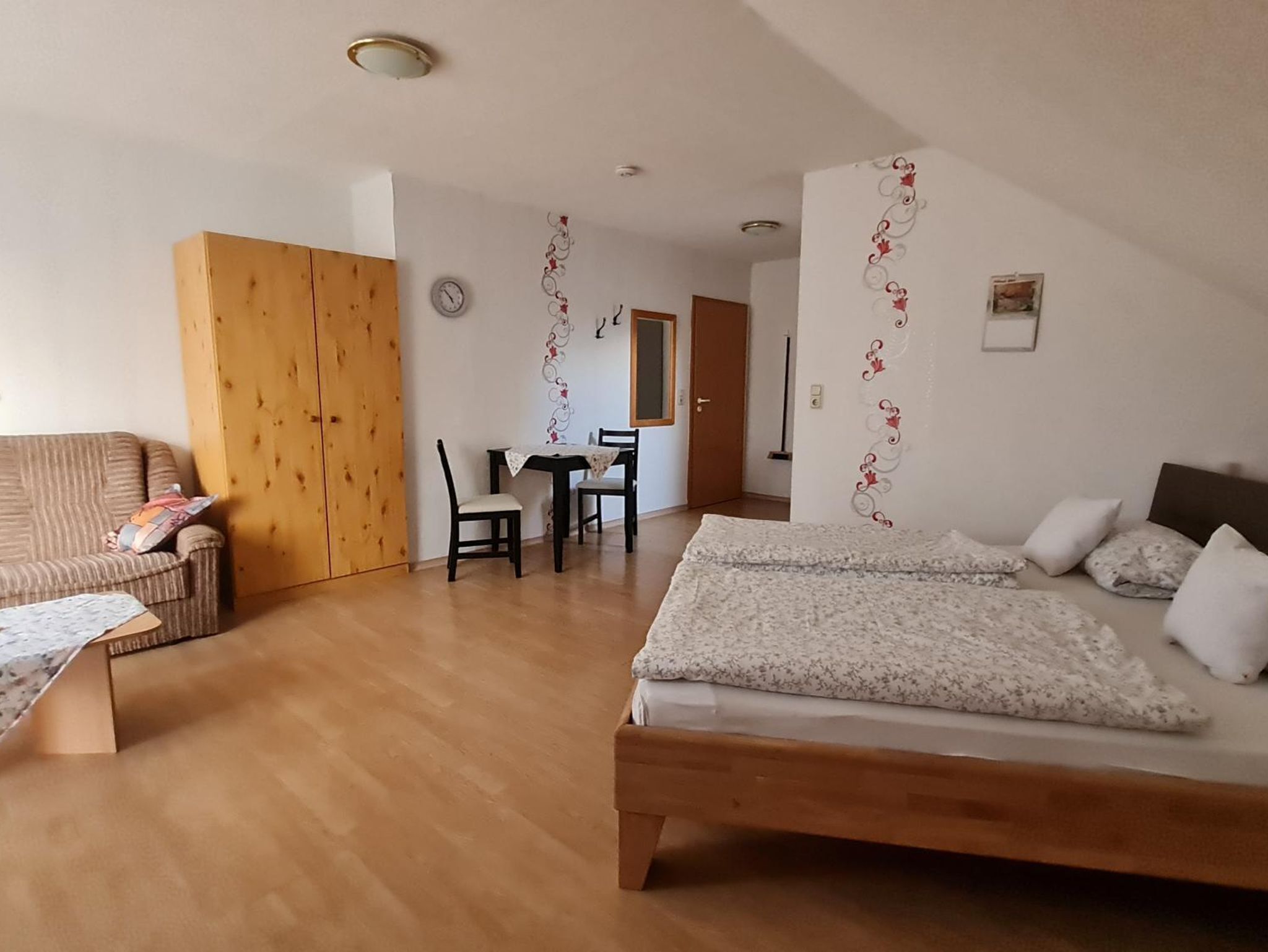 2-bed apartment (30 sqm) - cloister garden - winery and holiday apartment Erbacher Hof