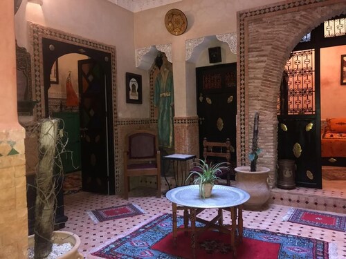 Riad Dar Pa Labzioui - Adults Only