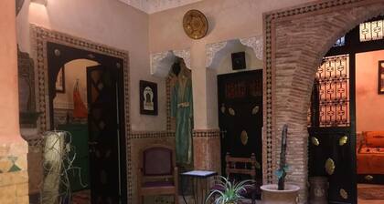 Riad Dar Pa Labzioui - Adults Only