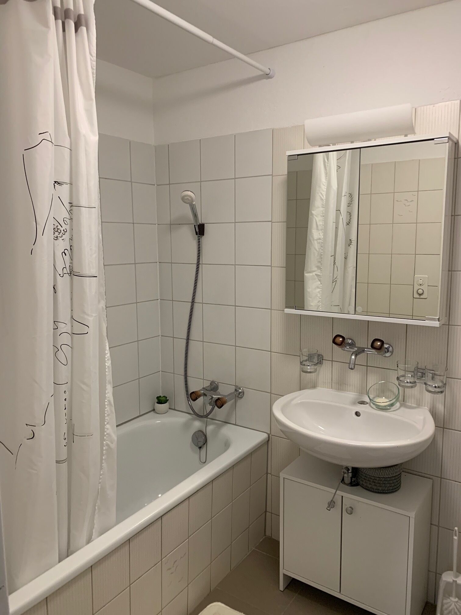 Apartment (max.8Persons -incl.30CHF cleaning fee) | Bathroom | Towels, soap, toilet paper