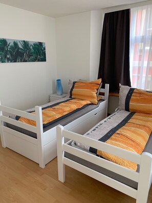 2 عدّة غرف نوم وبديكورات فريدة لكل غرفة وطراز فريد لكل وحدة