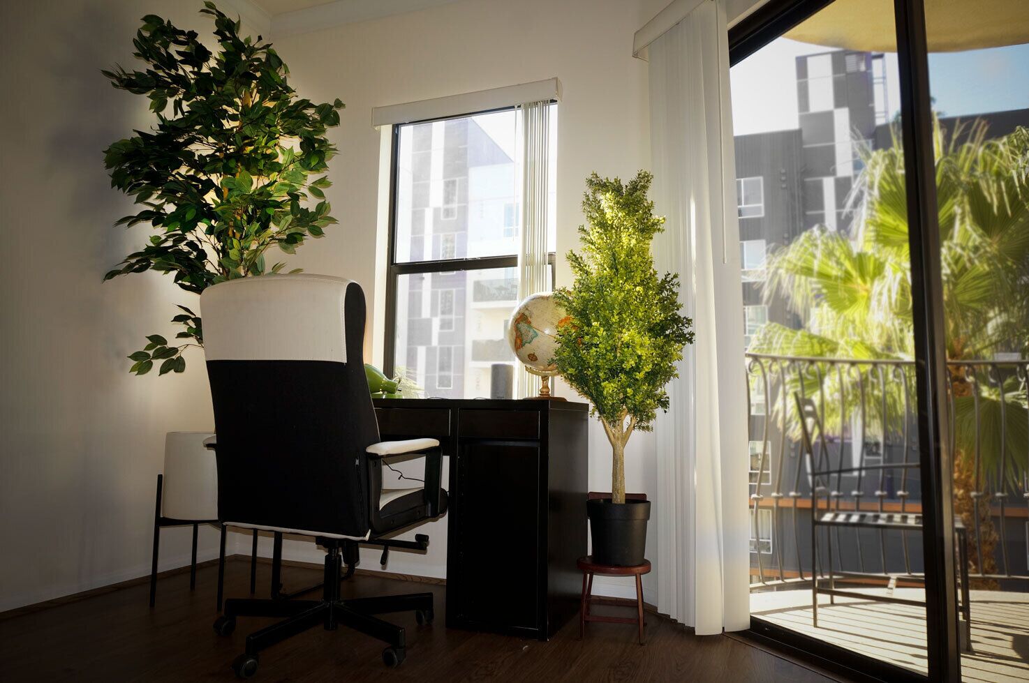 المنشأة من الداخل