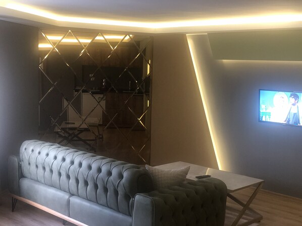 LED TV, DVD player - H&M Residence (Bursa)
