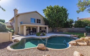 屋外プール、温水プール