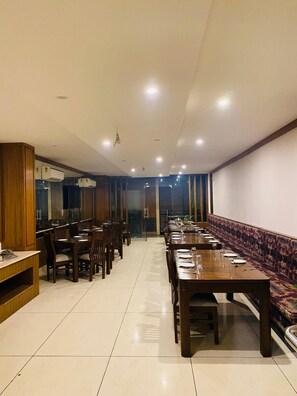 Restaurant - Height View Residency (Dehradun)