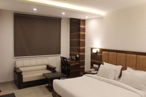 Soundproofing, free WiFi - Height View Residency (Dehradun)