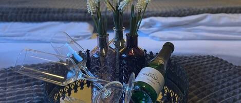 2 bedrooms, iron/ironing board, free WiFi