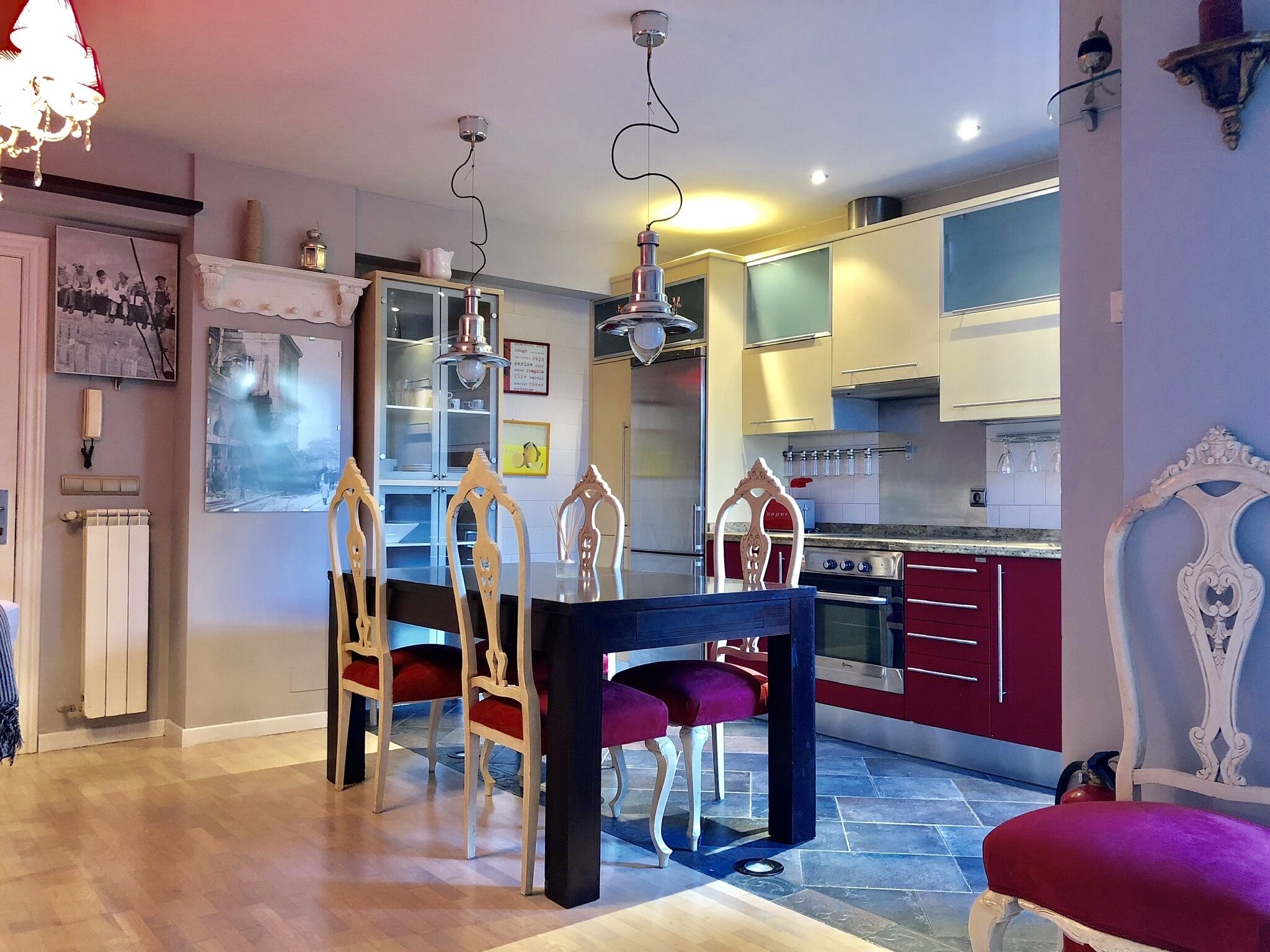 San Quirce apartment. Downtown + wifi + netflix. Fully renovated and decorated