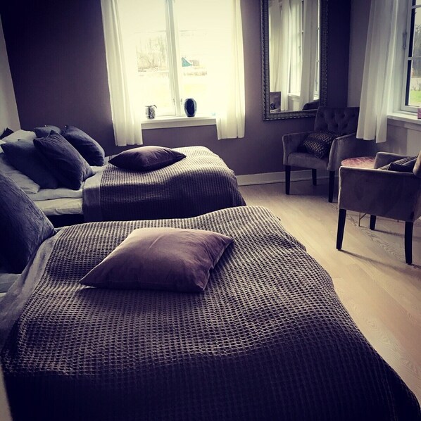 Family Room, Shared Bathroom