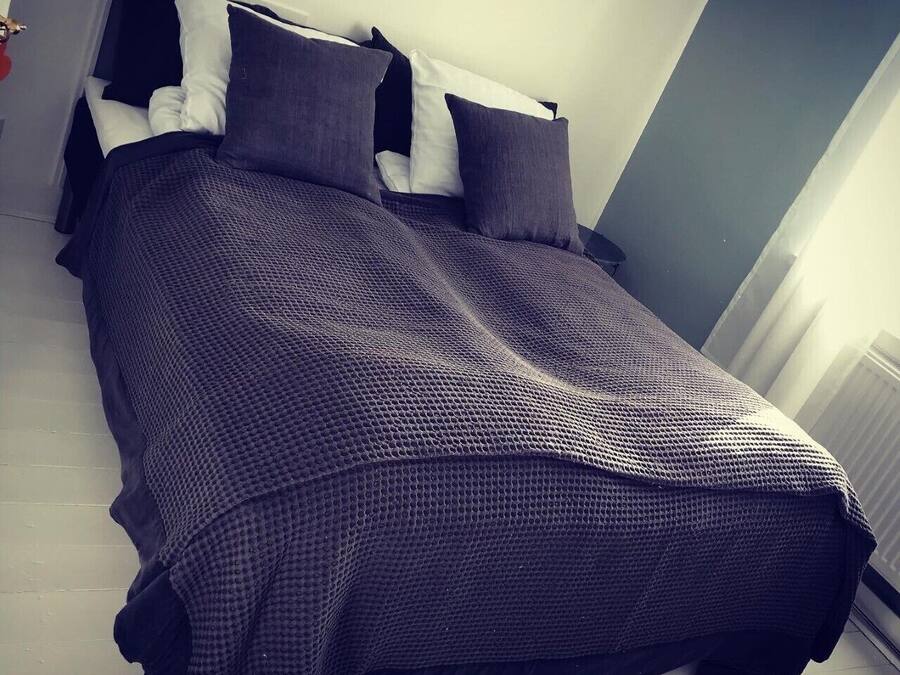 Double Room, Shared Bathroom | Individually decorated, individually furnished, iron/ironing board
