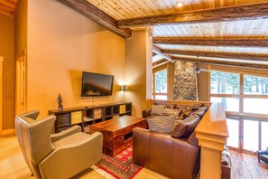 Maison, 6 chambres | Salle de séjour