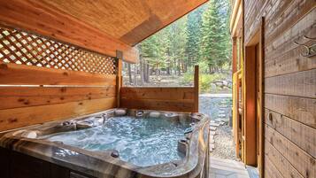 House, 6 Bedrooms | Spa | Steam room