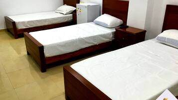 Comfort Triple Room | Hypo-allergenic bedding, soundproofing, iron/ironing board