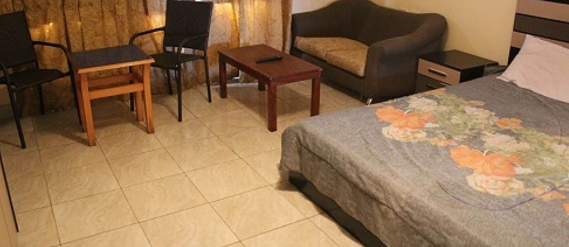 1 室のベッドルーム、WiFi