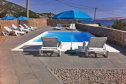The apartment  Camelia with pool apartman 1 (4+2)