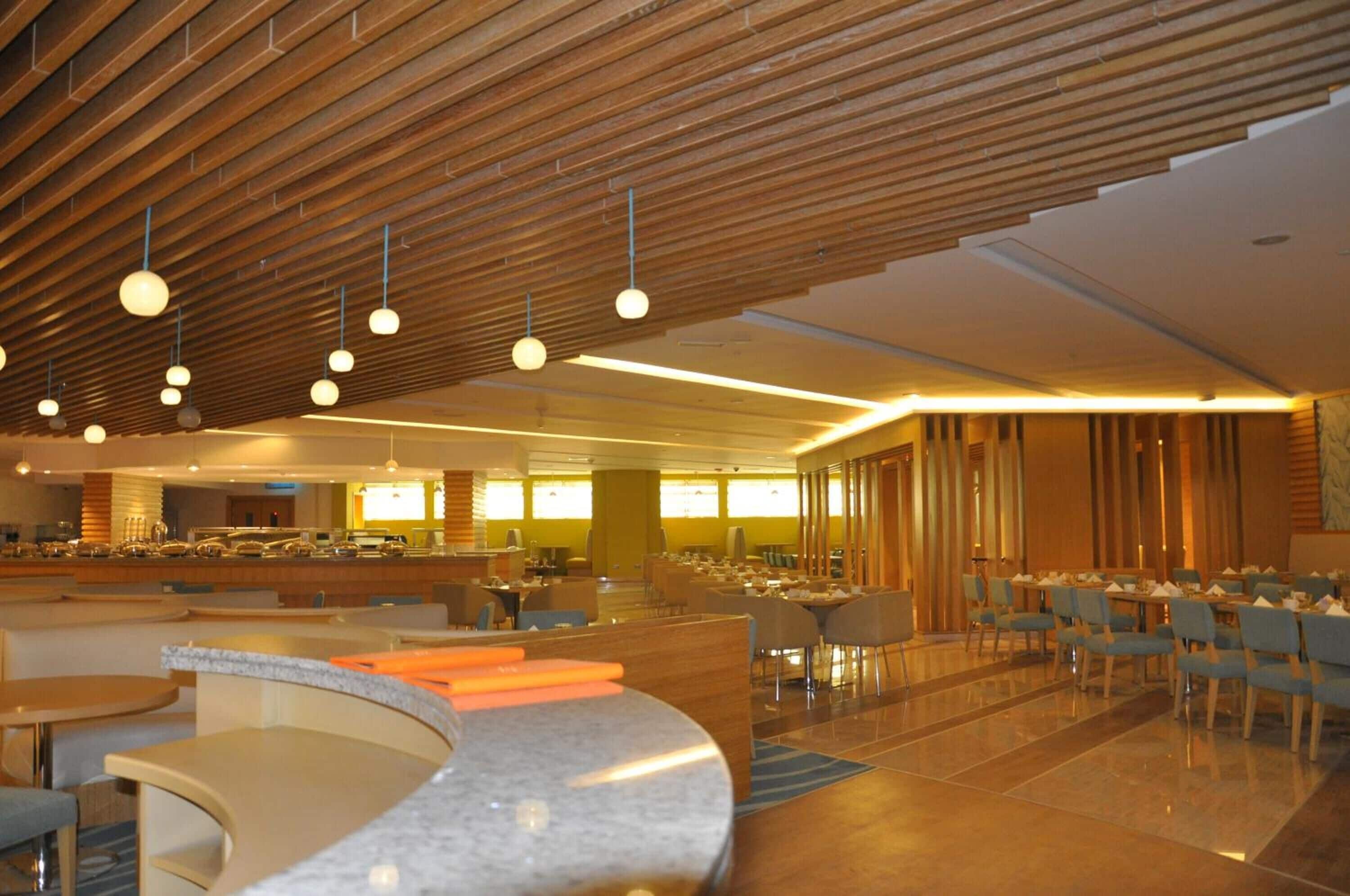 breakfast, lunch and dinner served