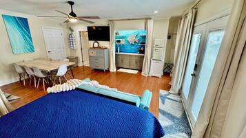1 bedroom, iron/ironing board, free WiFi, bed sheets