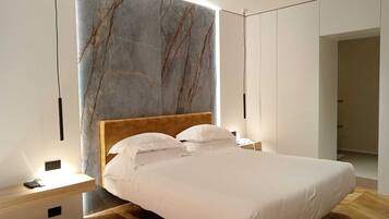 Quarto design | 1 quarto, roupas de cama premium, edredons de pluma, frigobar